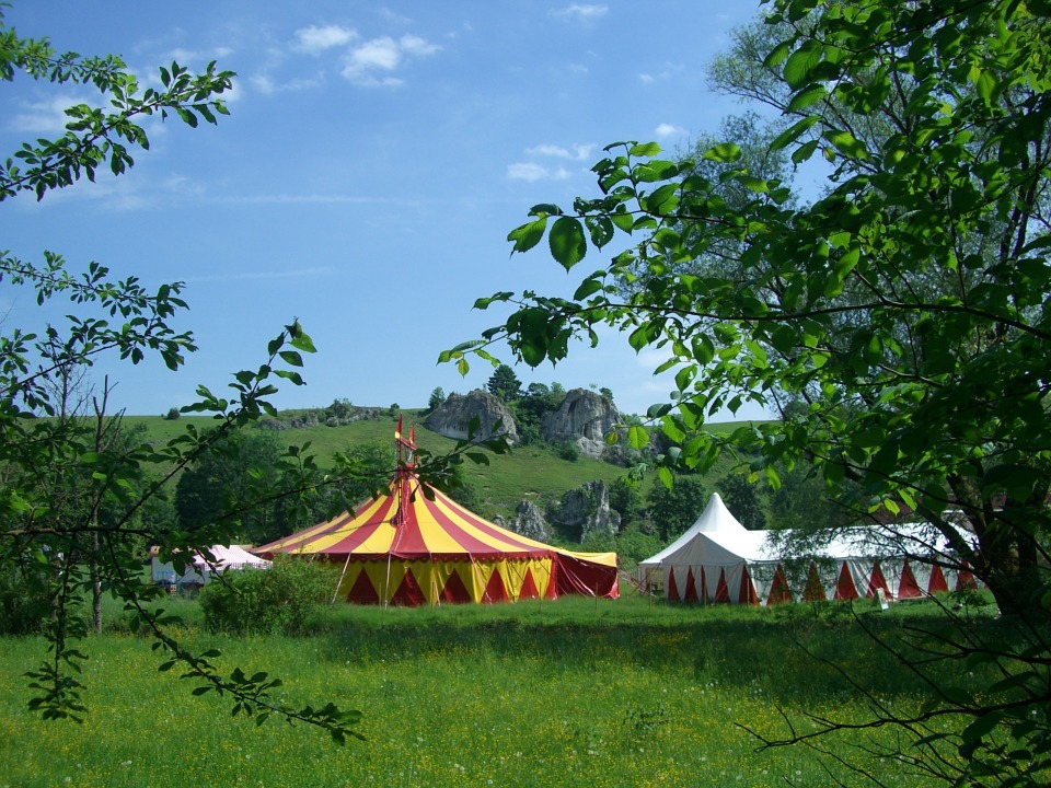 circus-tent-248193_960_720